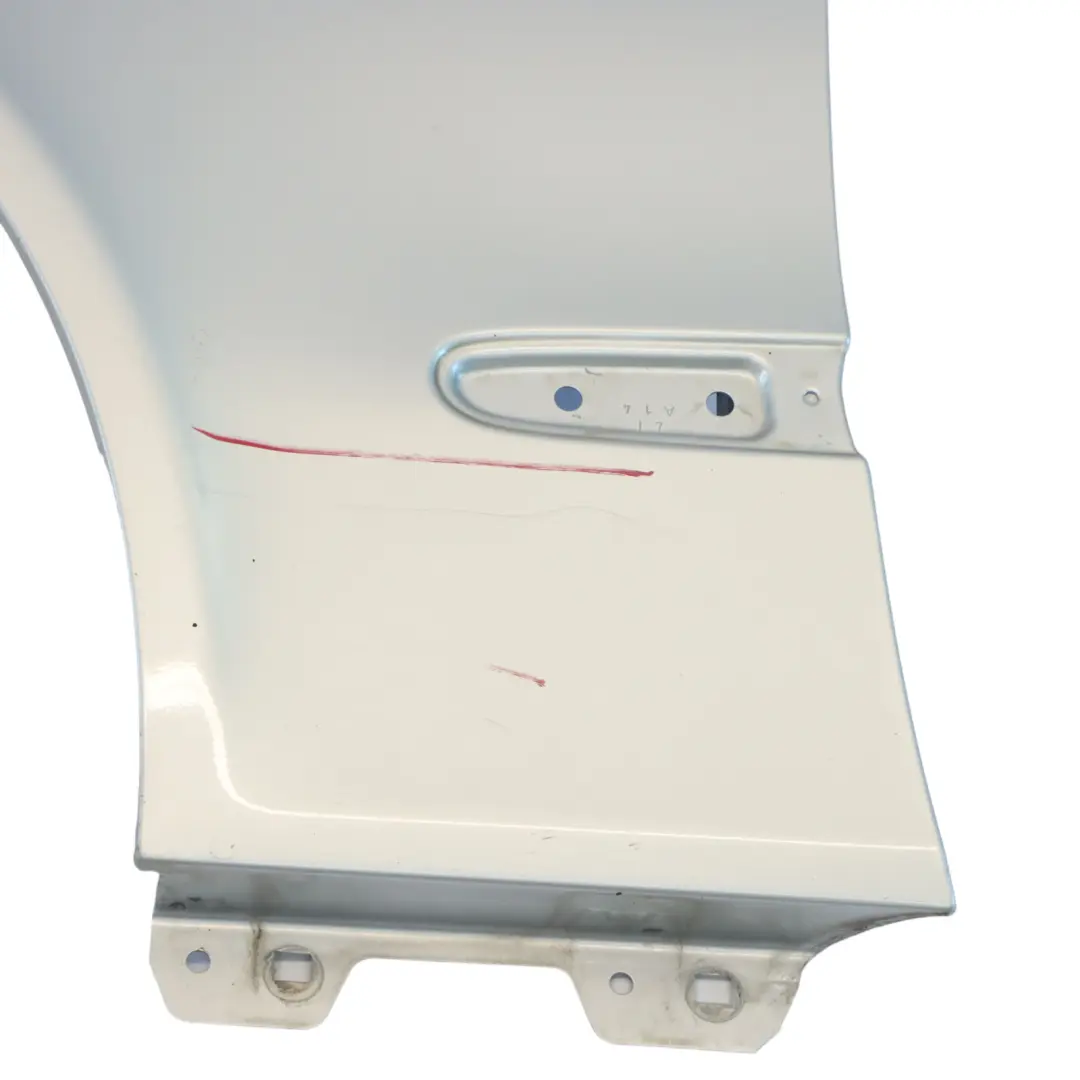 Panneau d'aile avant gauche Iridium Silver - 775 pour Mercedes W211 à propos du numéro de pièce A2118801318 Mercedes W211 Panneau d'aile avant gauche Iridium Silver - 775 - SKU A2118801318-IRS - Numéro de pièce A2118801318