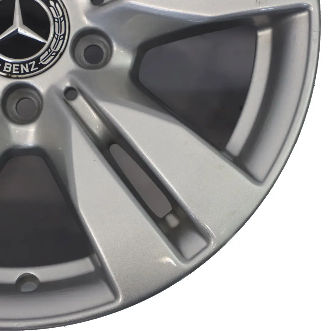 Cerchio In Lega Argento A 5 Doppie Razze 16" ET:46 8j per Mercedes W212 con numero di parte A2124010202 Mercedes W212 Cerchio In Lega Argento A 5 Doppie Razze 16" ET:46 8j - SKU A2124010202-1 - Numero di parte A2124010202