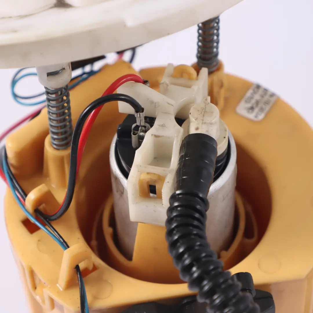 Motore diesel Pompa serbatoio carburante consegna per Mercedes W212 con numero di parte A2124700494 Mercedes W212 Motore diesel Pompa serbatoio carburante consegna - SKU A2124700494 - Numero di parte A2124700494