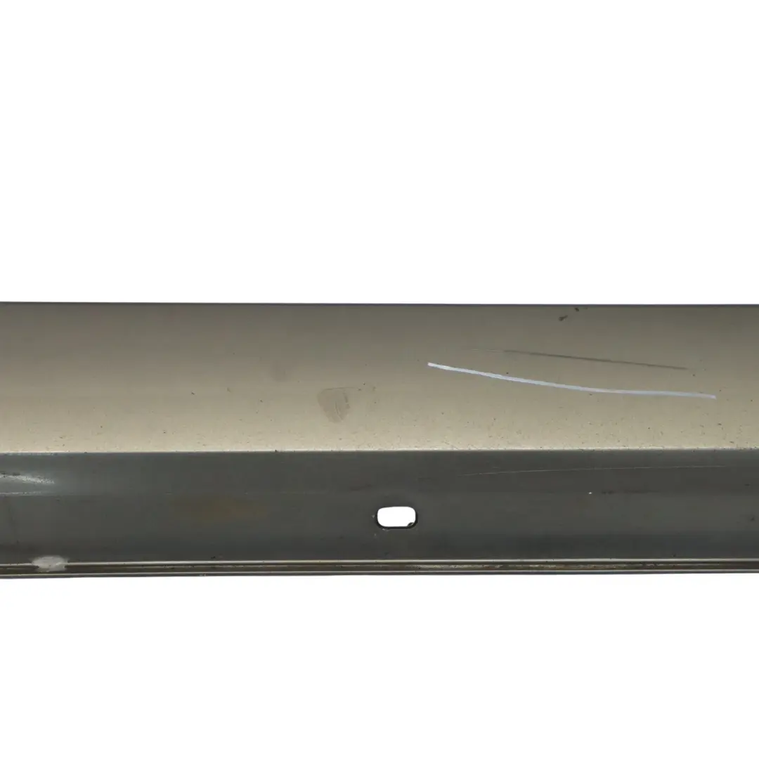 Copertura minigonna laterale destra Indium Grey - 963 per Mercedes W212 con numero di parte A2126980254 Mercedes W212 Copertura minigonna laterale destra Indium Grey - 963 - SKU A2126980254-ING - Numero di parte A2126980254