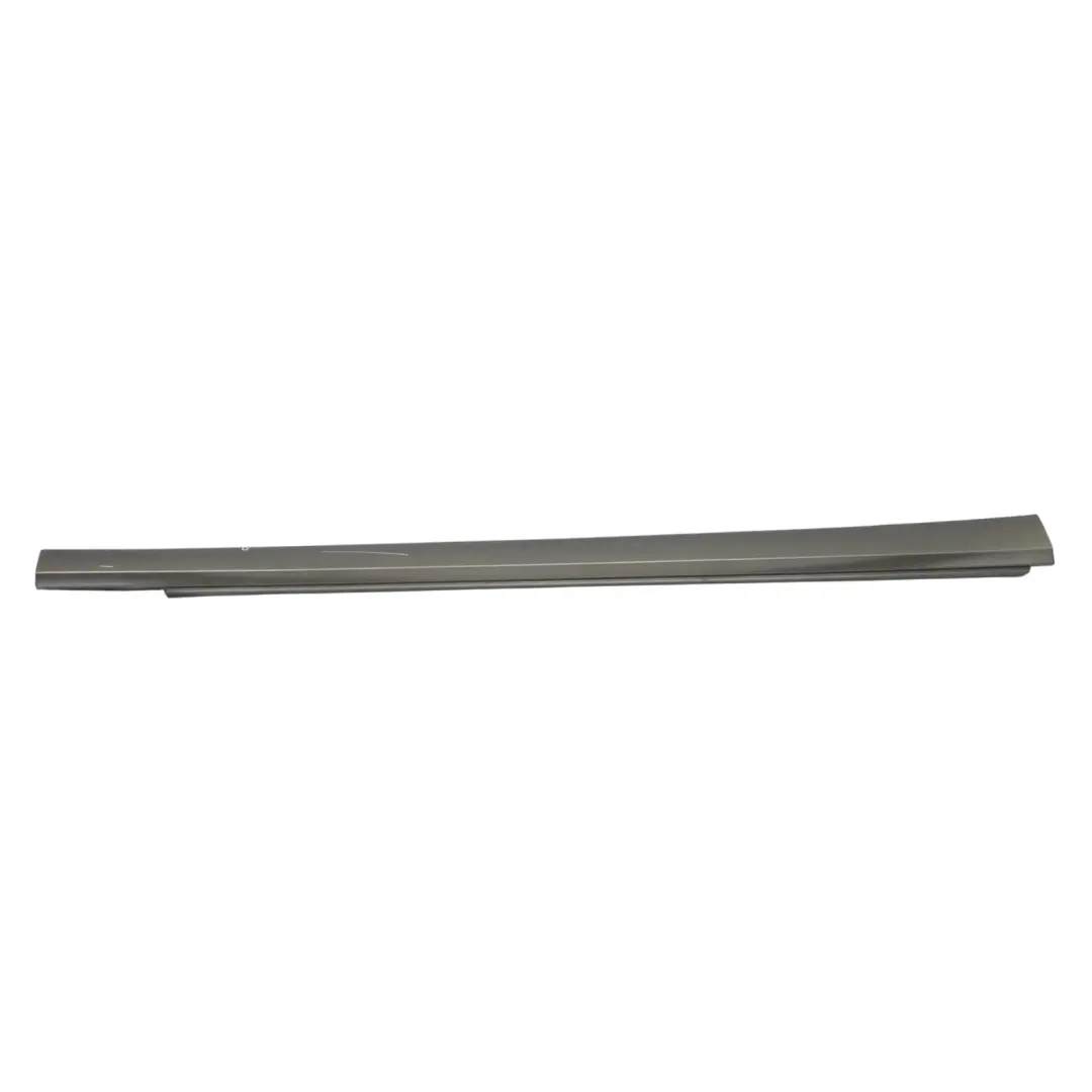 Copertura minigonna laterale destra Indium Grey - 963 per Mercedes W212 con numero di parte A2126980254 Mercedes W212 Copertura minigonna laterale destra Indium Grey - 963 - SKU A2126980254-ING - Numero di parte A2126980254