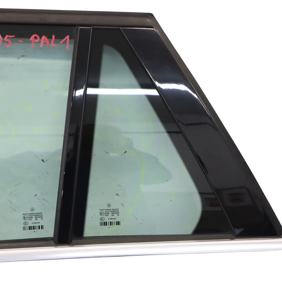 Porta posteriore sinistra Palladium Silver Metallic - 792 per Mercedes S212 Estate con numero di parte A2127300305 Mercedes S212 Estate Porta posteriore sinistra Palladium Silver Metallic - 792 - SKU A2127300305-PAL1 - Numero di parte A2127300305