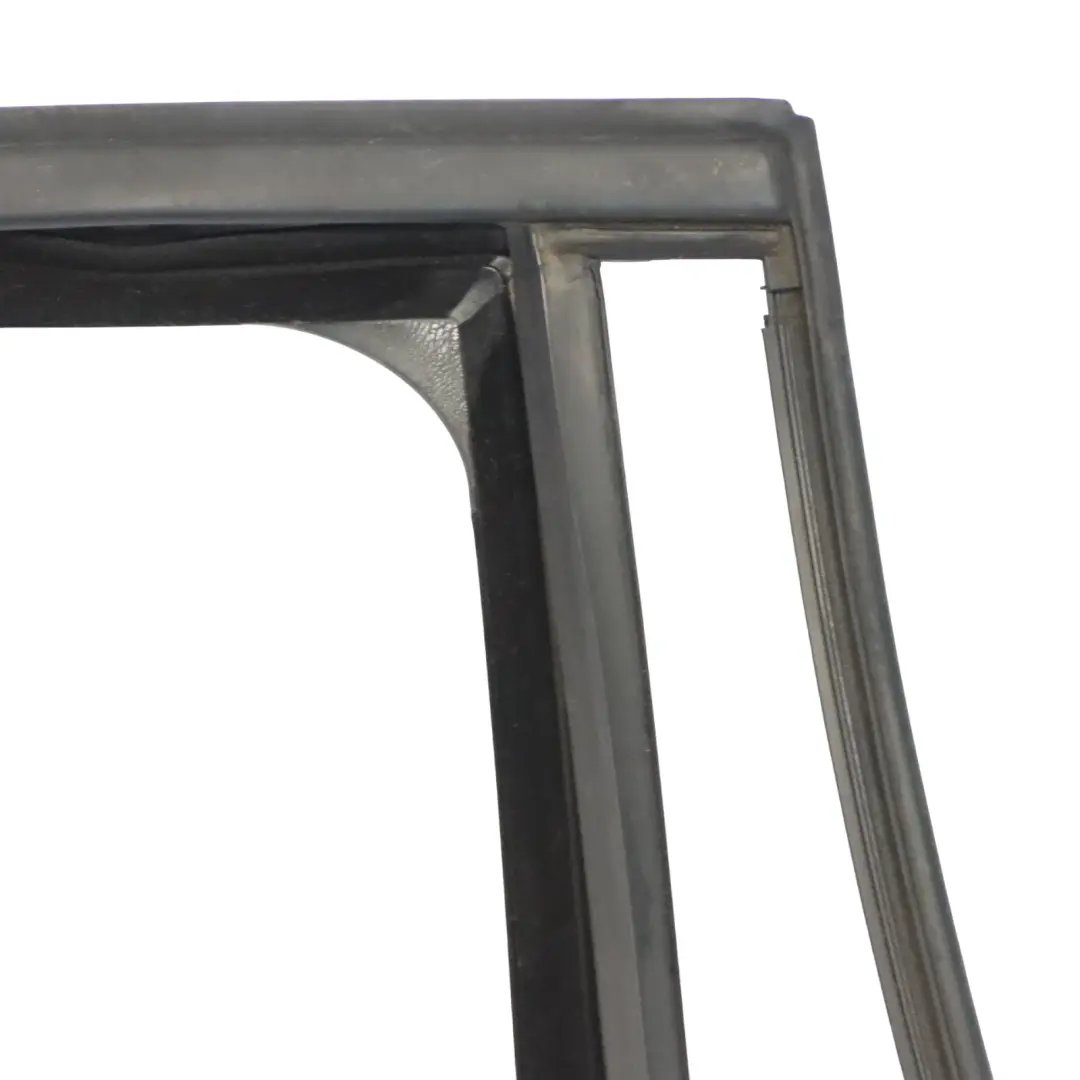 Mercedes W212 Porta Finestra Guida Guarnizione Posteriore Destra - SKU A2127351825 - Numero di parte A2127351825