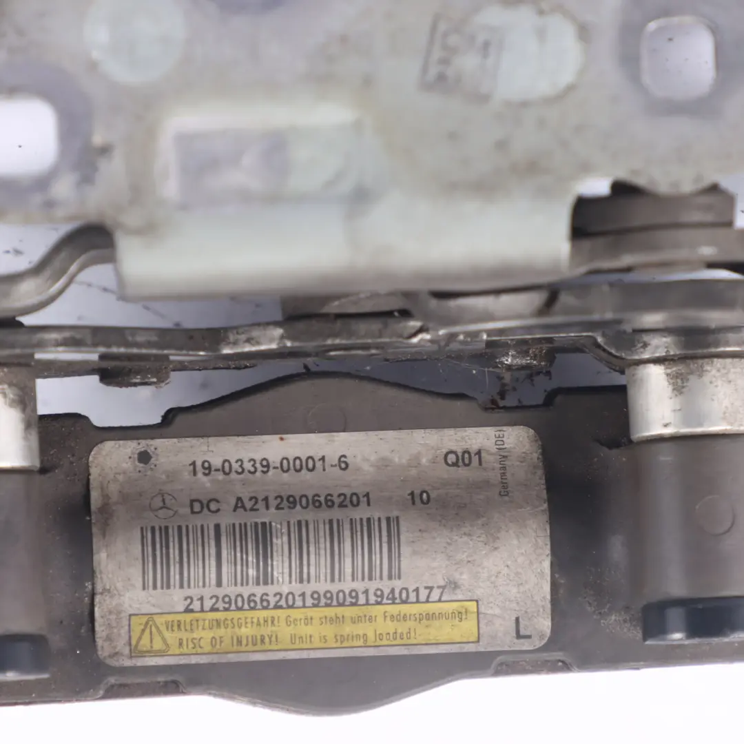  Motorhaubenscharnier Mercedes W204 W212 Links Fußgängerschutz Indium Grau - 963 - SKU A2129066201-ING - Teilenummer A2129066201