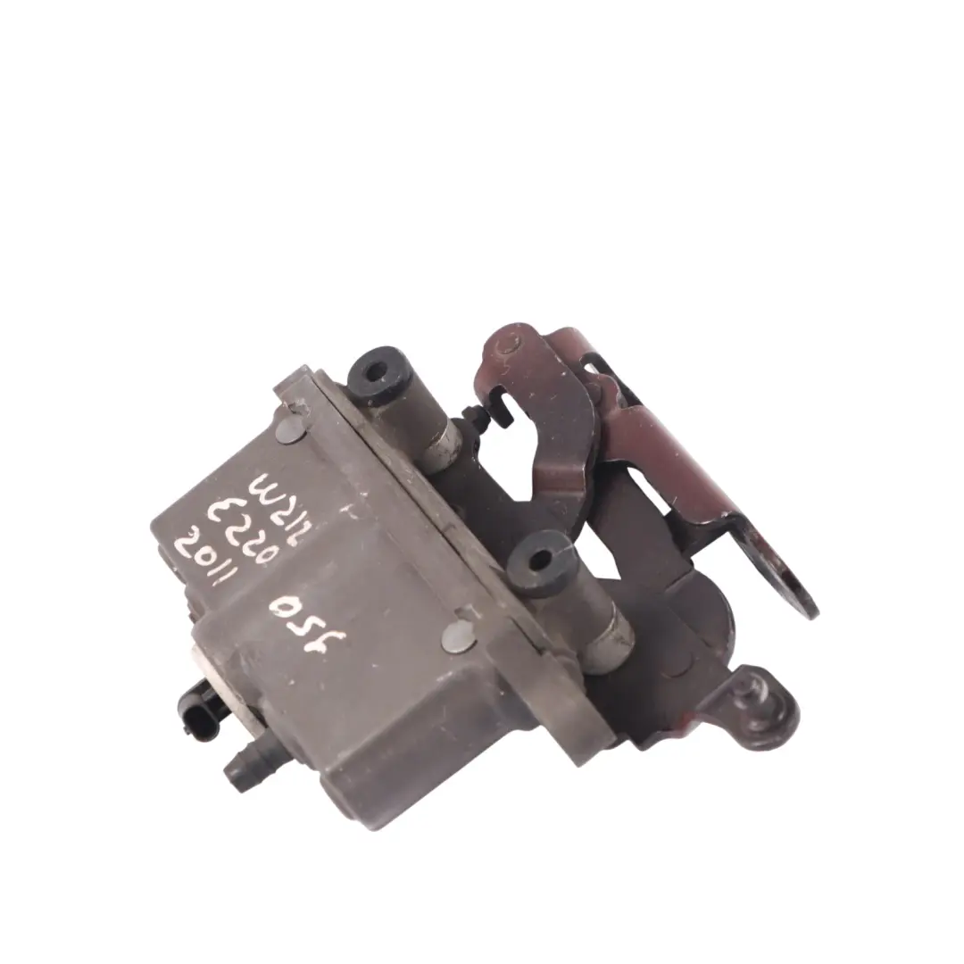  Bisagra de capó Mercedes W204 W212 Derecha Pedestrian Protect Indium Grey - 963 - SKU A2129066301-ING - Número de pieza A2129066301