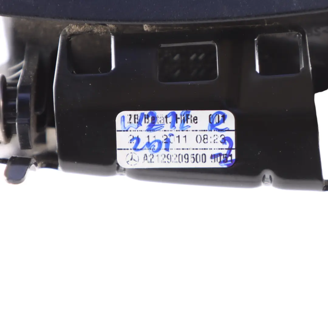 Mercedes W212 Poignée Verrou Dossier Siège Arrière Droit - SKU A2129209500-2 - Numéro de pièce A2129209500