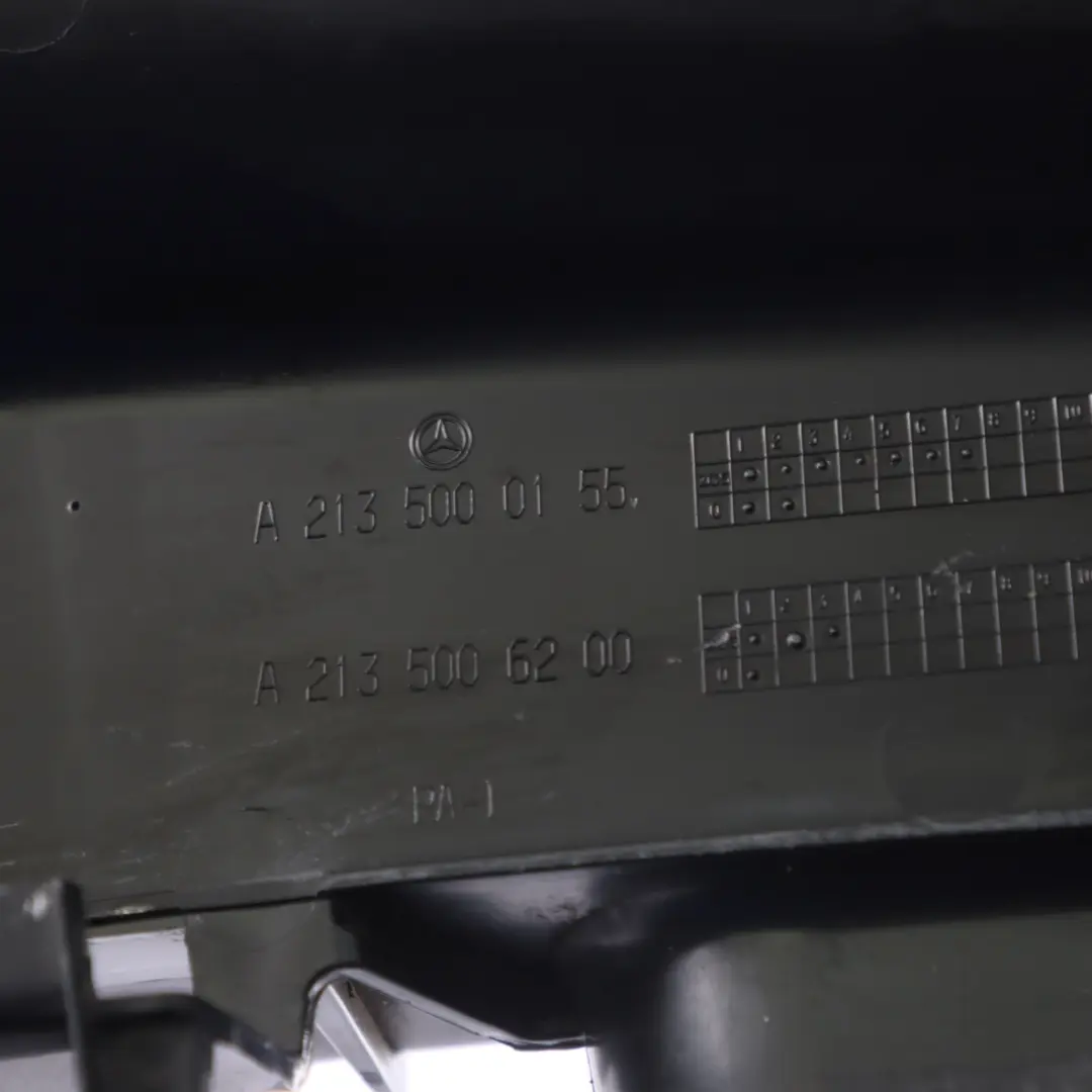 Conducto admisión aire Mercedes W213 A238 Convertible Panel superior para con número de pieza A2135000155 Conducto admisión aire Mercedes W213 A238 Convertible Panel superior - SKU A2135000155 - Número de pieza A2135000155