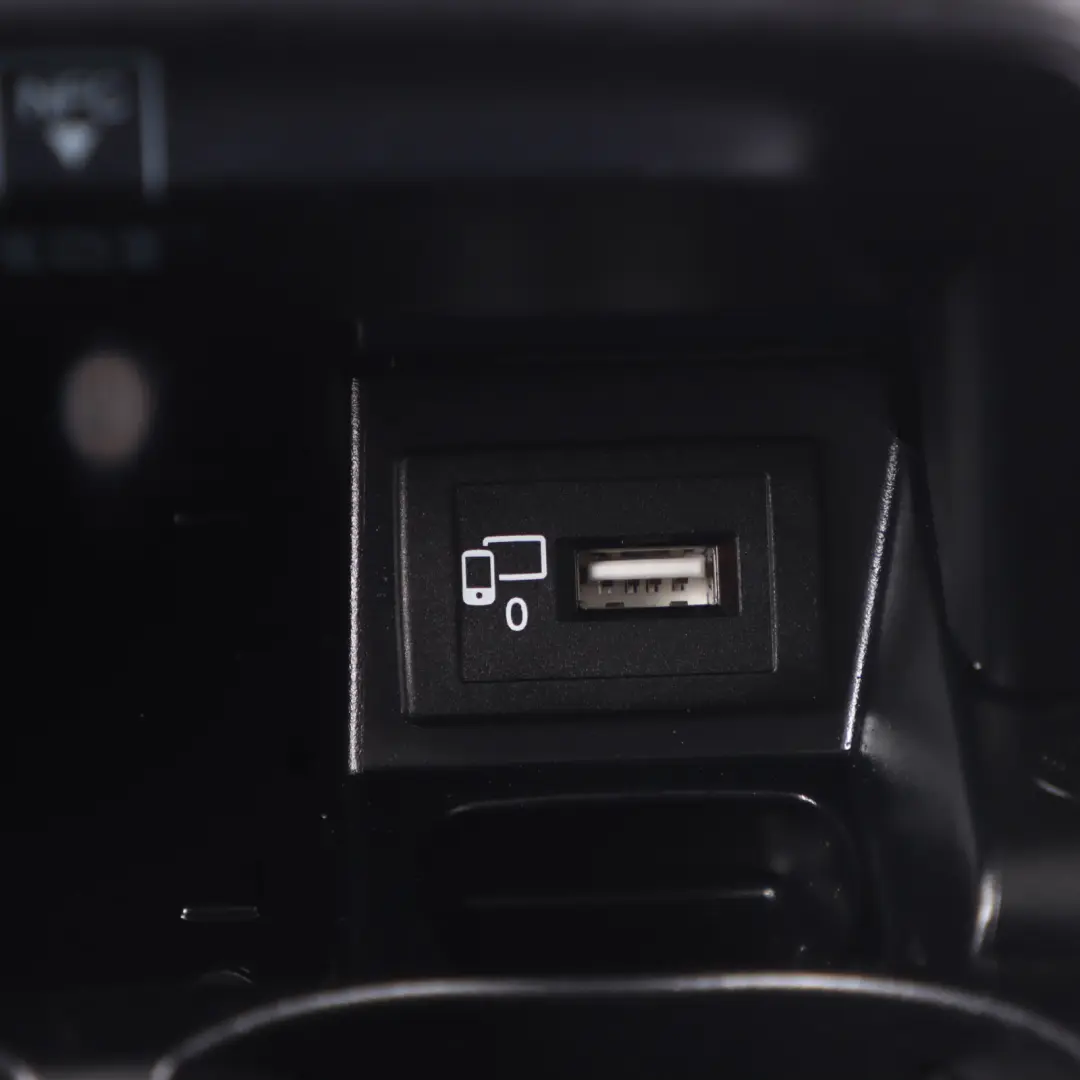 Mercedes W213 Console centrale Cendrier Compartiment de rangement A2136806500 - SKU A2136802807-2 - Numéro de pièce A2136802807