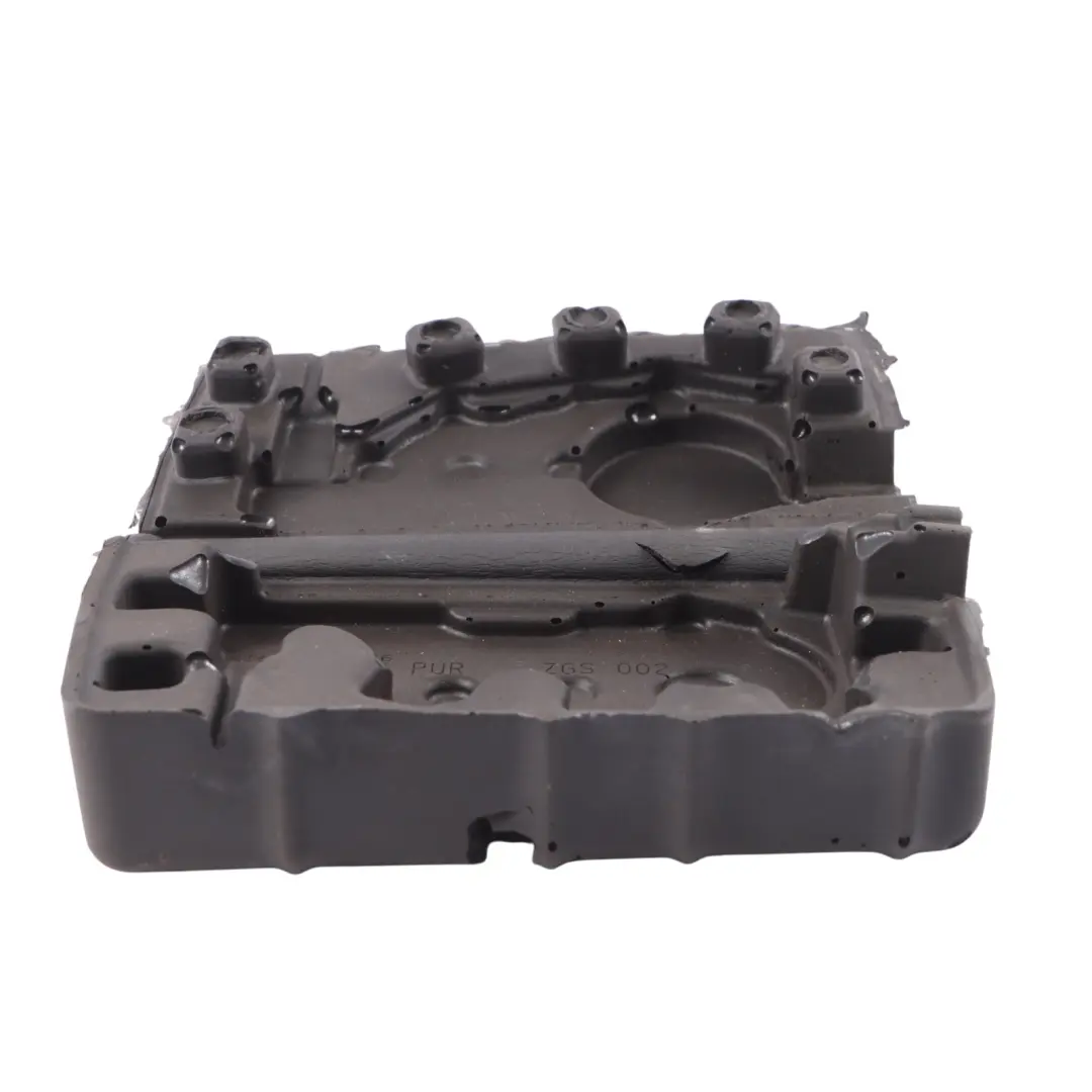 Mercedes W213 Motore portellone copertura insonorizzata Attuatore - SKU A2137501900 - Numero di parte A2137501900