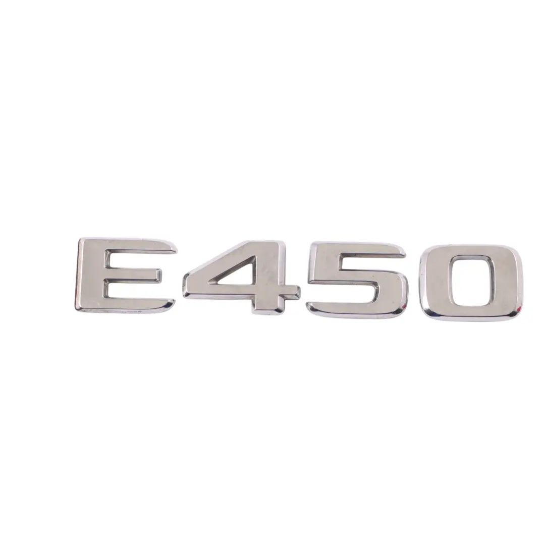trasera maletero Adherido Emblema Lettering E450 para Mercedes A238 con número de pieza A2138178200 Mercedes A238 trasera maletero Adherido Emblema Lettering E450 - SKU A2138178200 - Número de pieza A2138178200