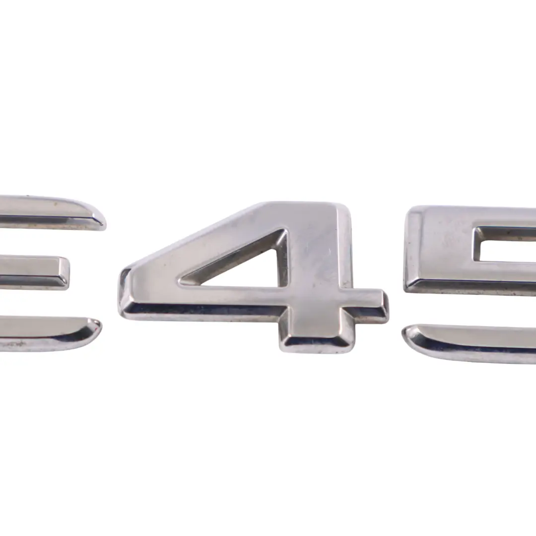 trasera maletero Adherido Emblema Lettering E450 para Mercedes A238 con número de pieza A2138178200 Mercedes A238 trasera maletero Adherido Emblema Lettering E450 - SKU A2138178200 - Número de pieza A2138178200