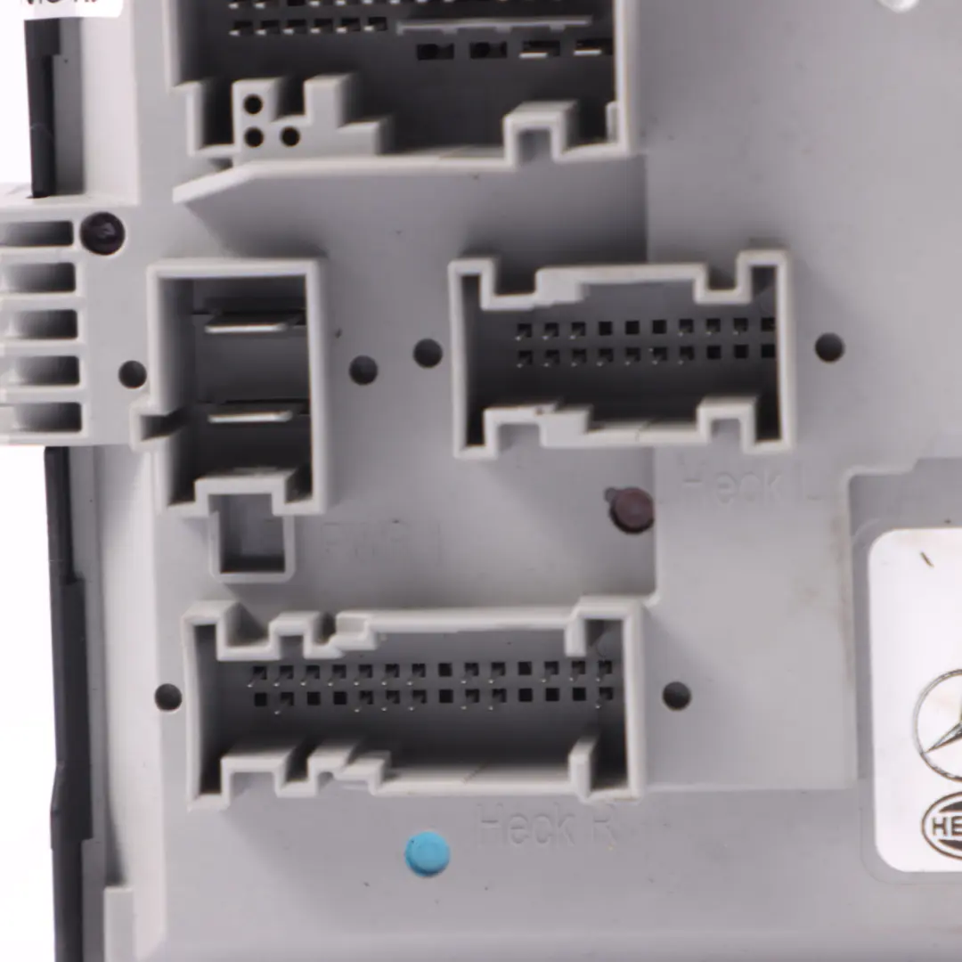 Sicherungskasten Steuergerät SAM Modul Relais für Mercedes A238 mit Teilenummer A2139003029 Mercedes A238 Sicherungskasten Steuergerät SAM Modul Relais - SKU A2139003029 - Teilenummer A2139003029