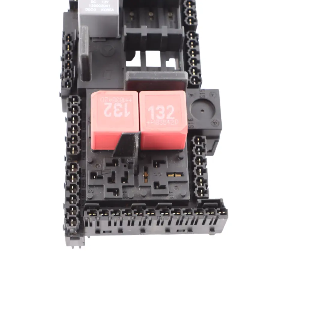 Mercedes W205 W213 Caja Fusibles Trasera Módulo SAM Unidad Eléctrica - SKU A2139068801-1 - Número de pieza A2139068801