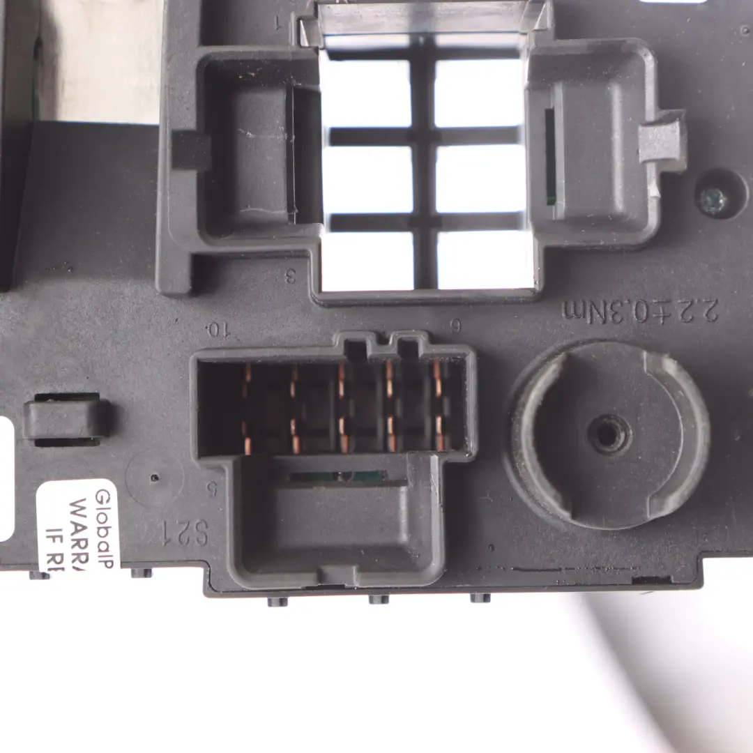 Caja Fusibles Trasera Módulo SAM Unidad Eléctrica para Mercedes W205 W213 con número de pieza A2139068801 Mercedes W205 W213 Caja Fusibles Trasera Módulo SAM Unidad Eléctrica - SKU A2139068801-1 - Número de pieza A2139068801