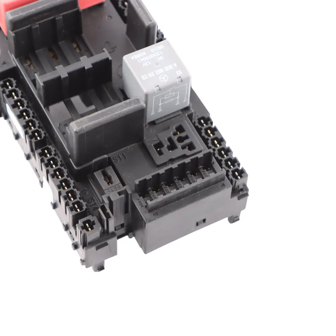 Mercedes W205 W213 Caja Fusibles Trasera Módulo SAM Unidad Eléctrica - SKU A2139068801-1 - Número de pieza A2139068801
