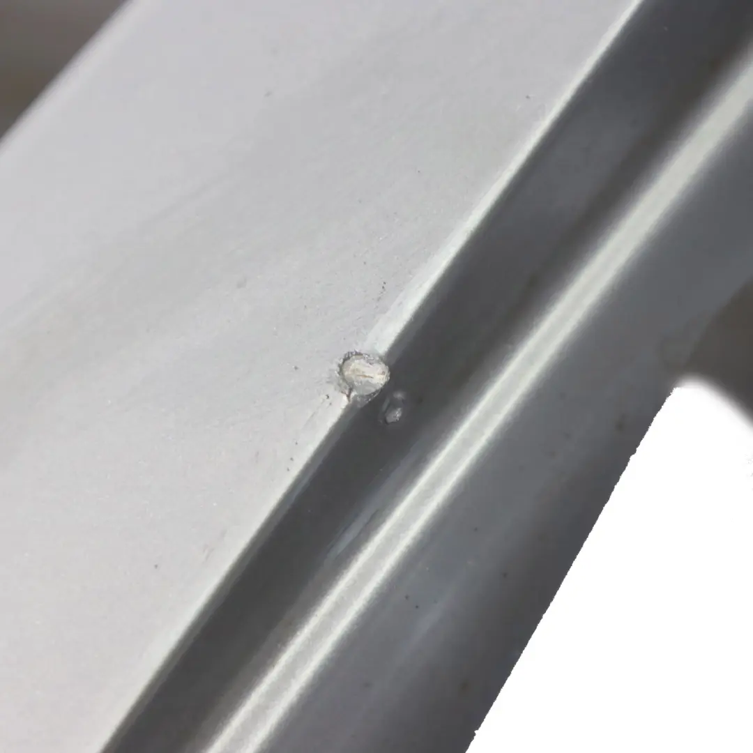 Felga Aluminiowa Przód 19" 8.5J ET:43,5 do Mercedes CLS X218 AMG o numerze A2184011602 Mercedes CLS X218 AMG Felga Aluminiowa Przód 19" 8.5J ET:43,5 - SKU A2184011602-1 - Numer Części A2184011602