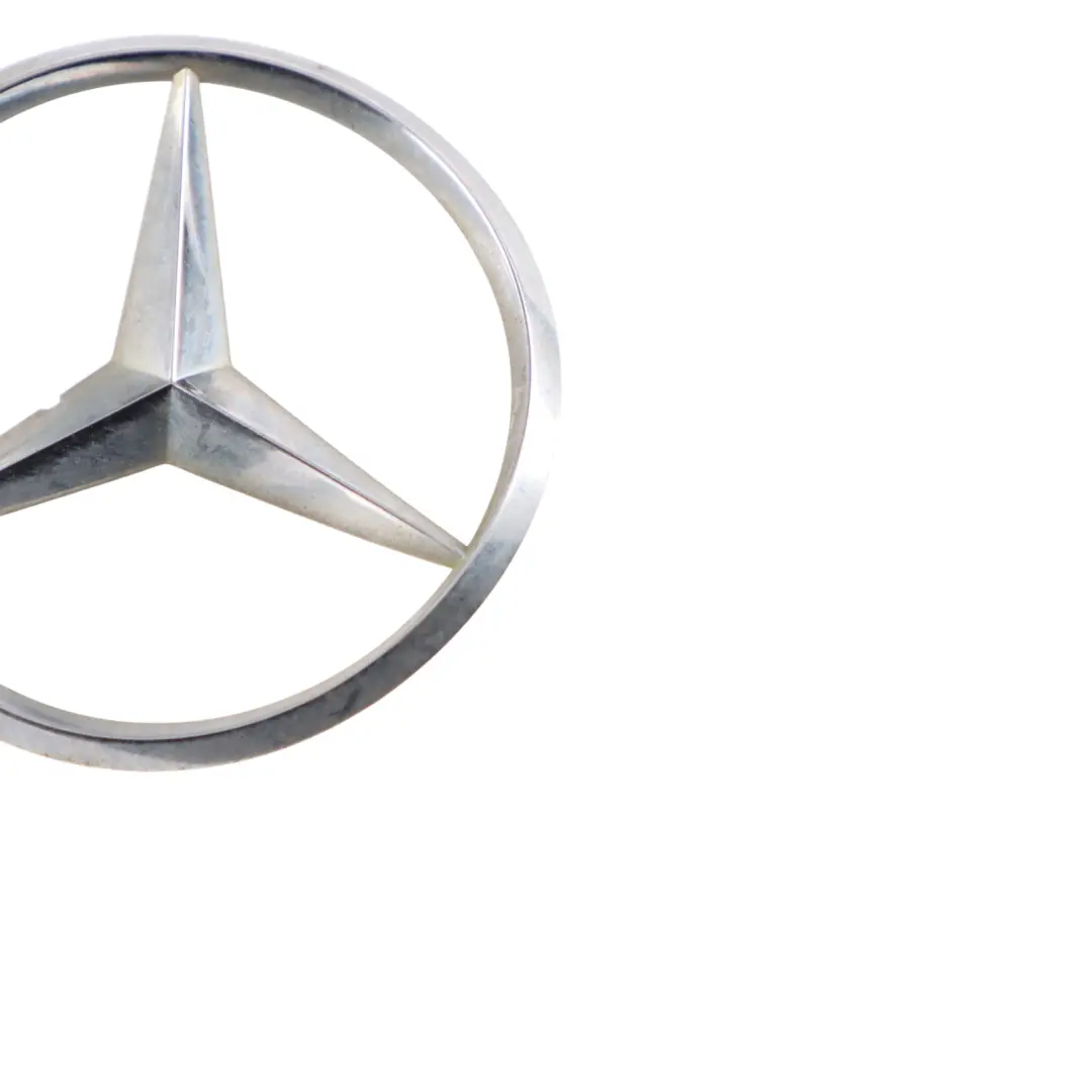 Coperchio Bagagliaio Posteriore Distintivo Stella per Mercedes CLS C219 con numero di parte A2197580058 Mercedes CLS C219 Coperchio Bagagliaio Posteriore Distintivo Stella - SKU A2197580058 - Numero di parte A2197580058
