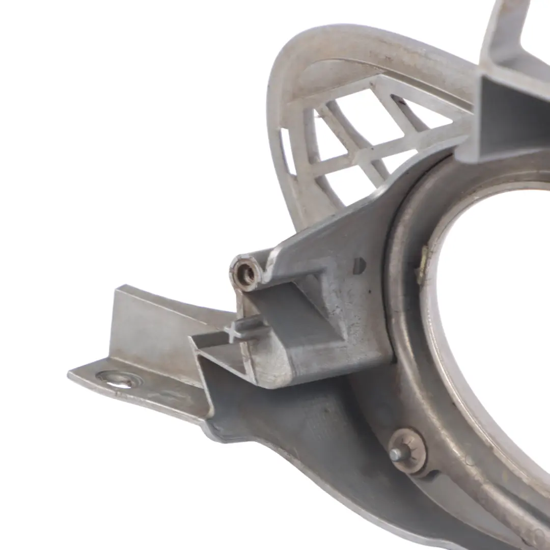 Kratka Zderzaka Osłona Lampy Przeciwmgielnej Lewa do Mercedes C219 o numerze A2198851523 Mercedes C219 Kratka Zderzaka Osłona Lampy Przeciwmgielnej Lewa - SKU A2198851523 - Numer Części A2198851523