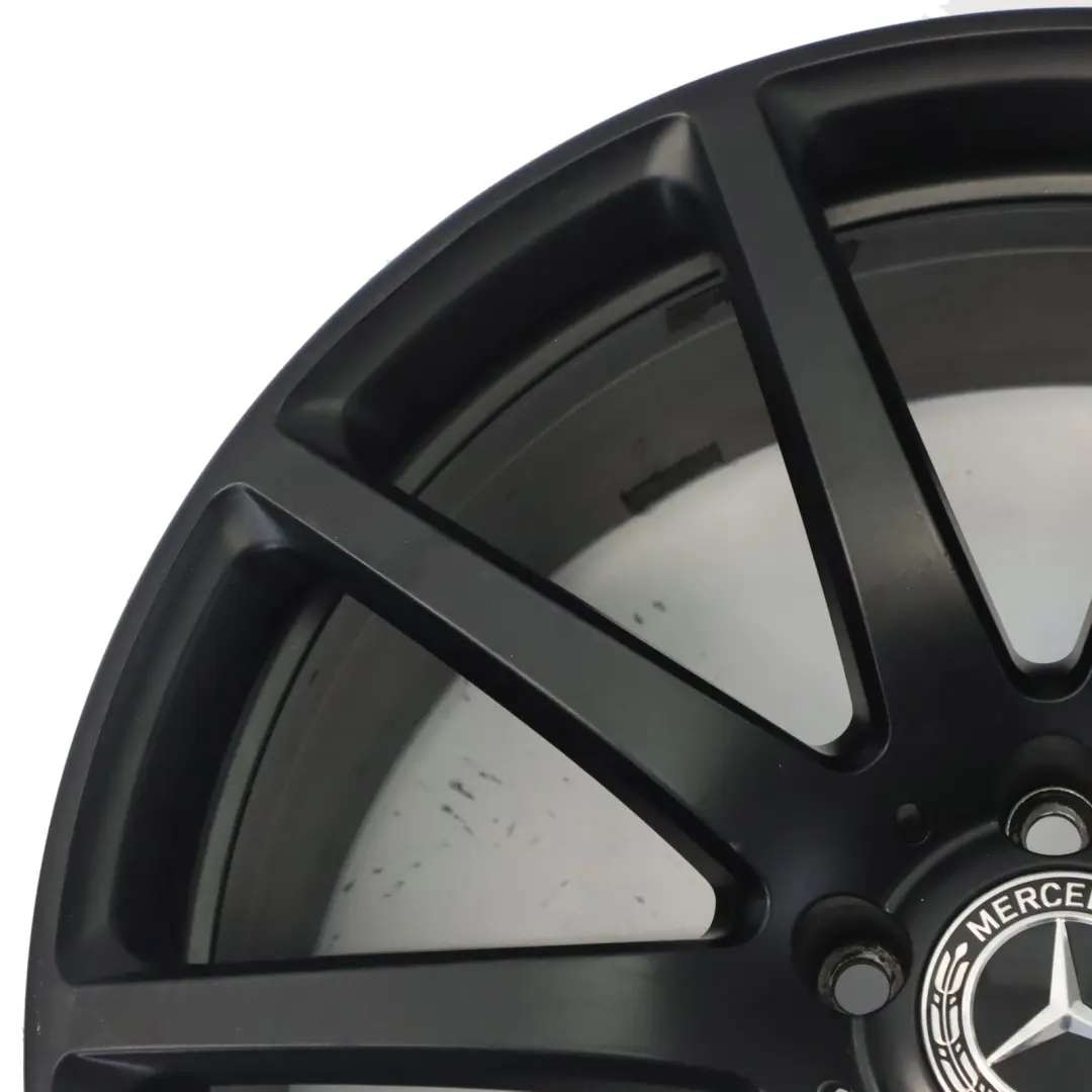 Jante avant en alliage noir 19'' 9J ET:27 pour Mercedes SL R231 AMG à propos du numéro de pièce A2314010200 Mercedes SL R231 AMG Jante avant en alliage noir 19'' 9J ET:27 - SKU A2314010200-1 - Numéro de pièce A2314010200