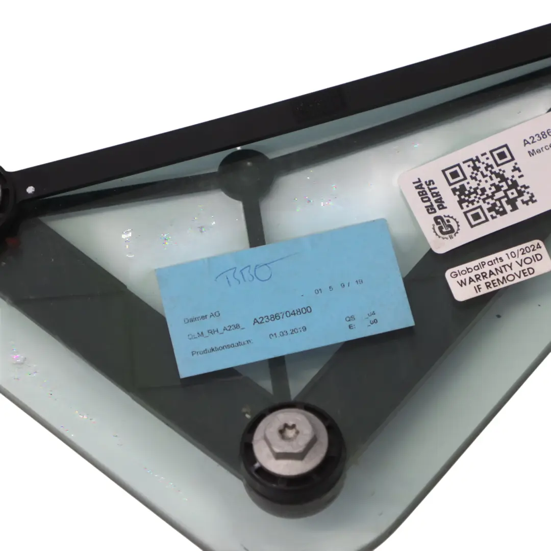 Vitre de Quartier AS2 Arrière Droite pour Mercedes A238 Cabriolet à propos du numéro de pièce A2386704800 Mercedes A238 Cabriolet Vitre de Quartier AS2 Arrière Droite - SKU A2386704800 - Numéro de pièce A2386704800