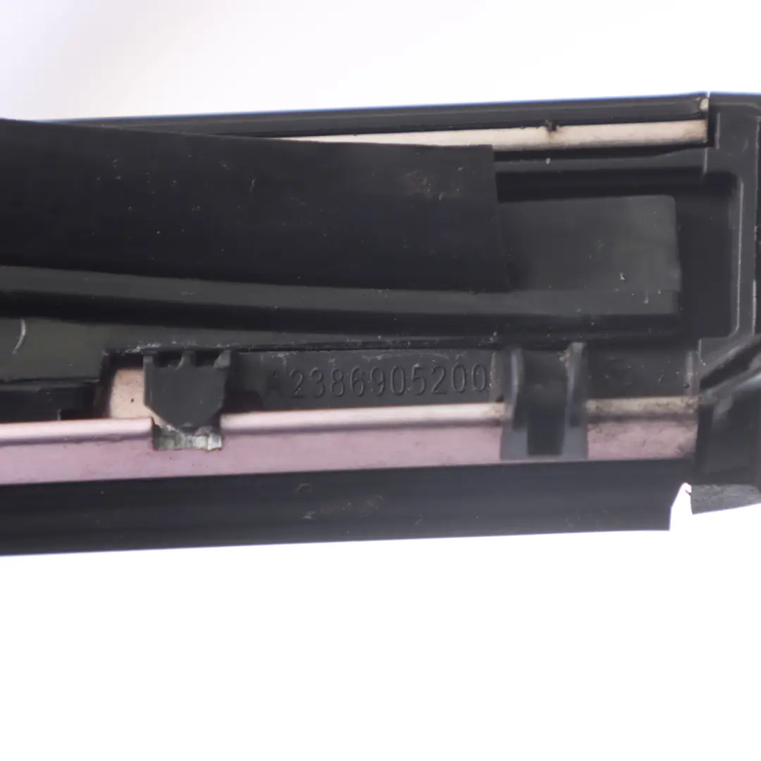 Mercedes A238 Déflecteur d'eau avant Bande de seuil droite - SKU A2386905200 - Numéro de pièce A2386905200