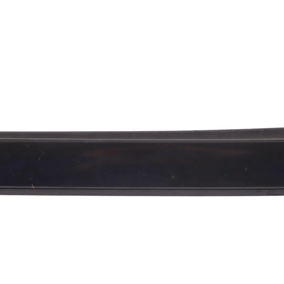 Mercedes A238 Déflecteur d'eau avant Bande de seuil droite - SKU A2386905200 - Numéro de pièce A2386905200