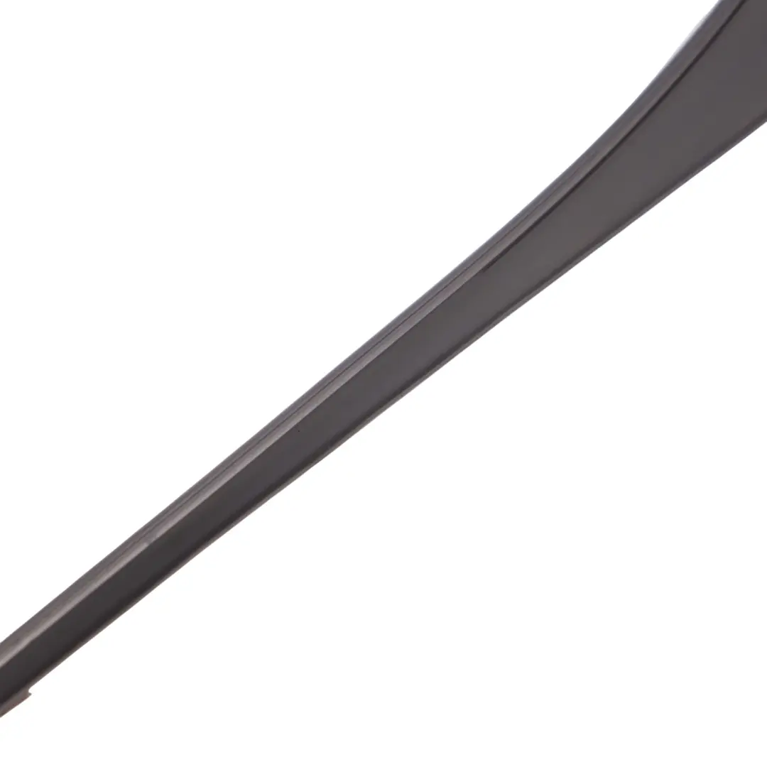 Mercedes A238 Déflecteur d'eau avant Bande de seuil gauche - SKU A2386905700 - Numéro de pièce A2386905700