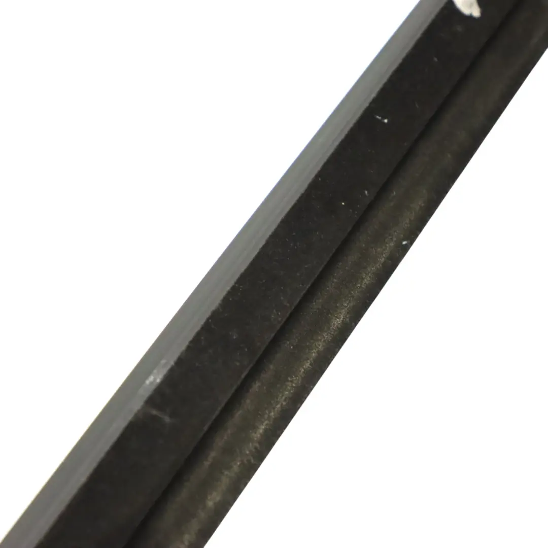 Joint Porte Moulure Avant Gauche pour Mercedes A238 Cabriolet à propos du numéro de pièce A2387202307 Mercedes A238 Cabriolet Joint Porte Moulure Avant Gauche - SKU A2387202307 - Numéro de pièce A2387202307