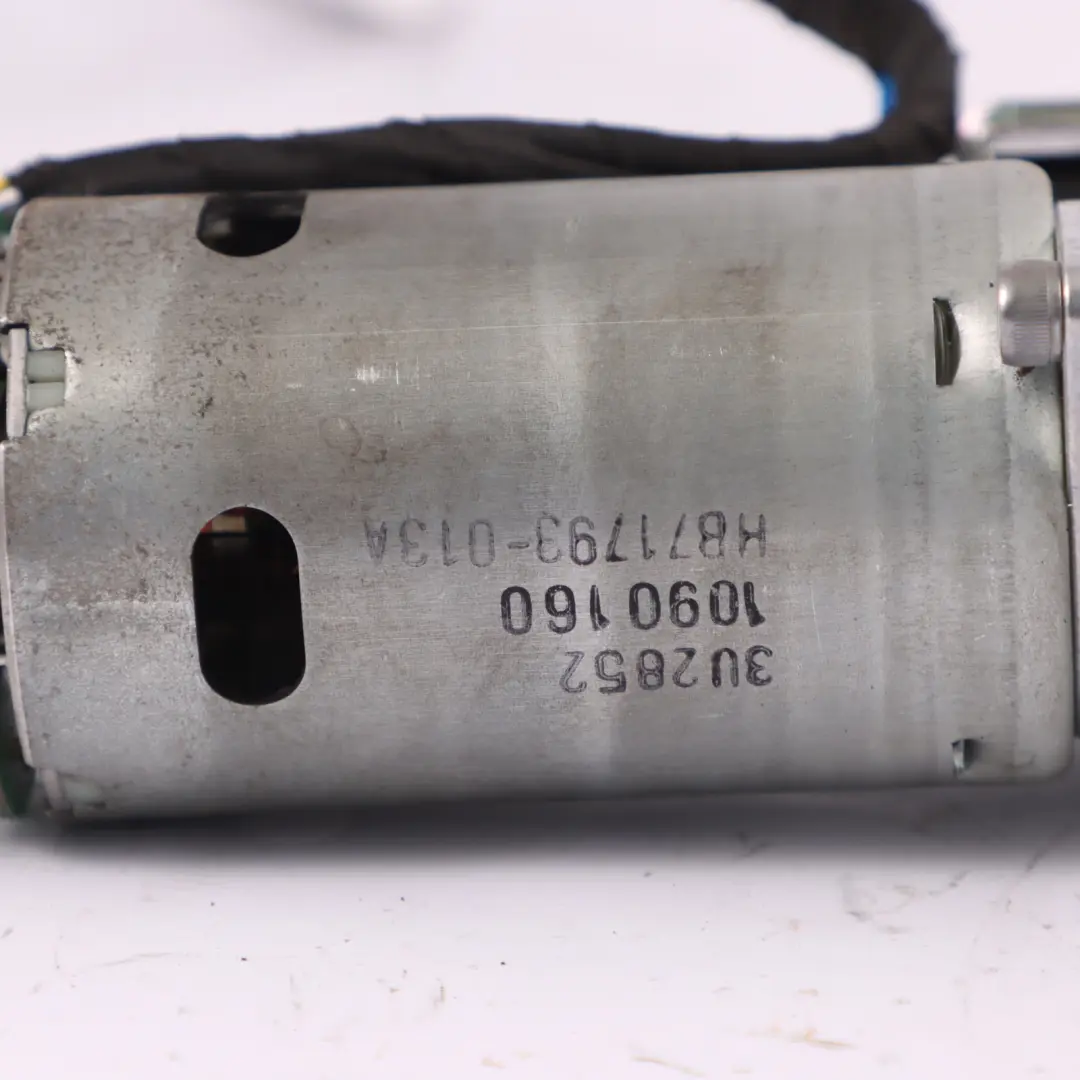 Hydraulikaggregat Dachmotor Pumpe Klapp Verdeck für Mercedes A238 mit Teilenummer A2388000030 Mercedes A238 Hydraulikaggregat Dachmotor Pumpe Klapp Verdeck - SKU A2388000030 - Teilenummer A2388000030