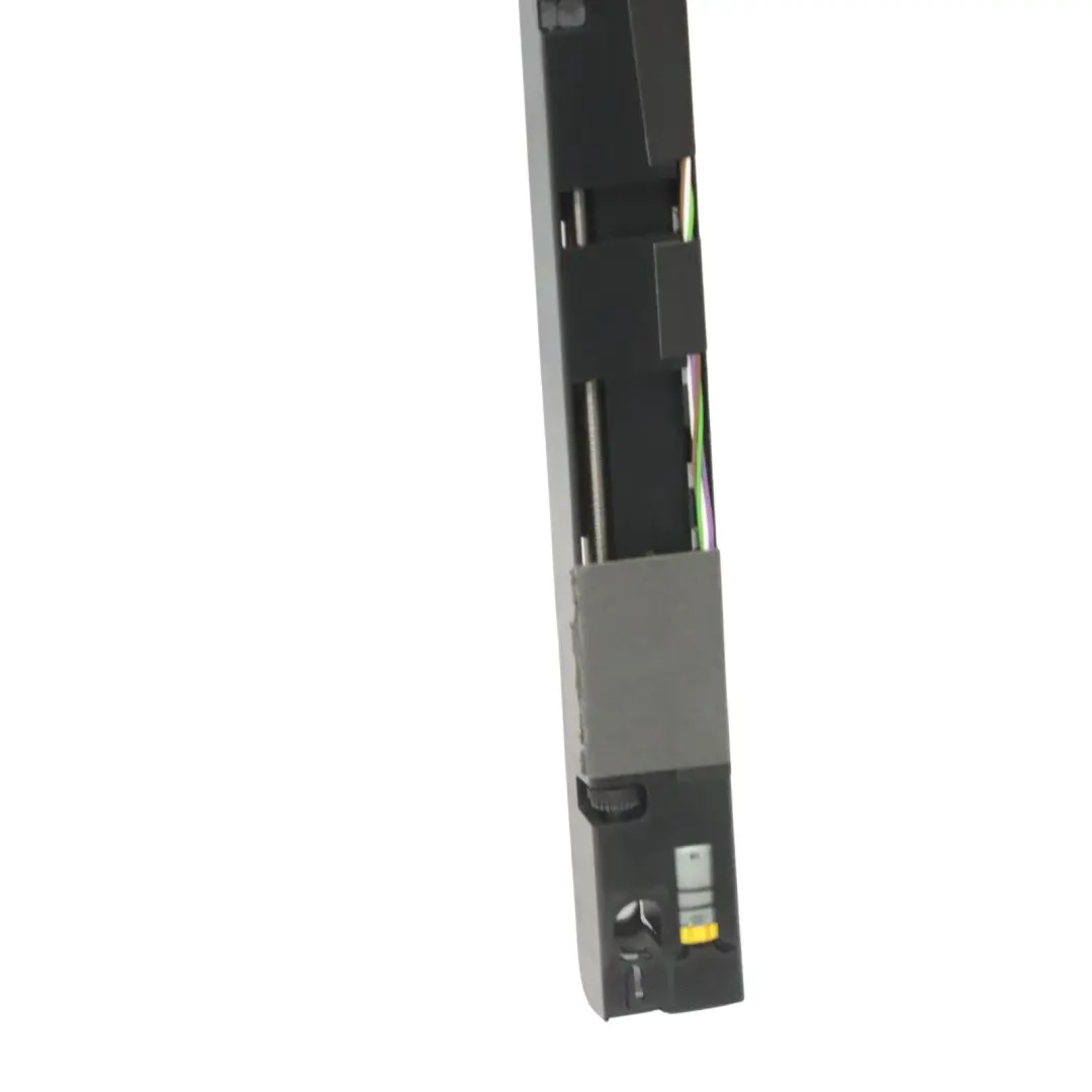 Paravento Centro Protezione per Mercedes A238 Cabrio con numero di parte A2388600074 Mercedes A238 Cabrio Paravento Centro Protezione - SKU A2388600074 - Numero di parte A2388600074