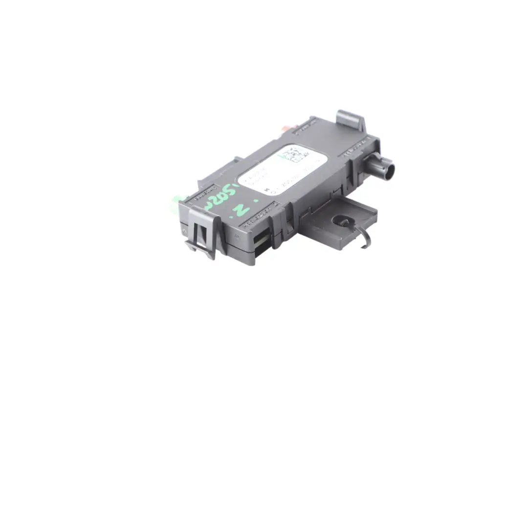 Antenna Amplificatore Duplexer Modulo Ricevitore Unità per Mercedes W205 con numero di parte A2389055000 Mercedes W205 Antenna Amplificatore Duplexer Modulo Ricevitore Unità - SKU A2389055000 - Numero di parte A2389055000