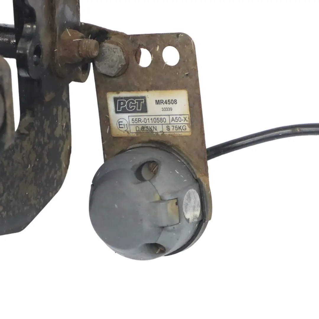 Enganche de remolque trasero PCT Mecanismo para Mercedes W246 con número de pieza A2463100500 Mercedes W246 Enganche de remolque trasero PCT Mecanismo - SKU A2463100500 - Número de pieza A2463100500