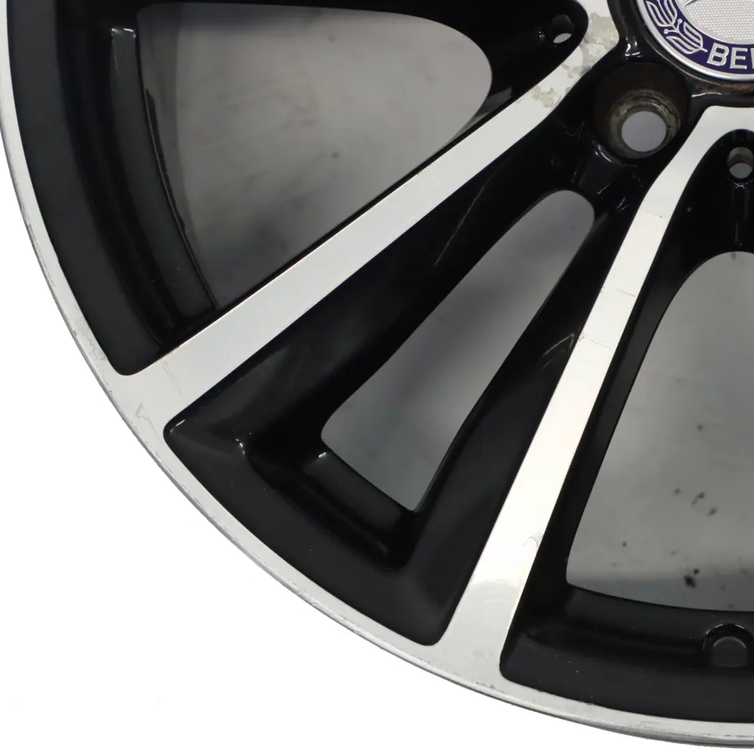 Jante Alliage 18" 5 Double rayon ET:52 7.5J pour Mercedes W176 W246 à propos du numéro de pièce A2464010600 Mercedes W176 W246 Jante Alliage 18" 5 Double rayon ET:52 7.5J - SKU A2464010600-1 - Numéro de pièce A2464010600