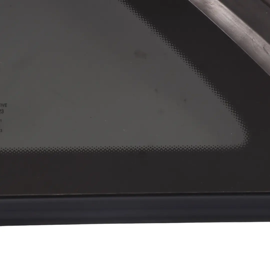 Mercedes W246 Vitre latérale arrière gauche teintée AS3 - SKU A2466702300-1 - Numéro de pièce A2466702300