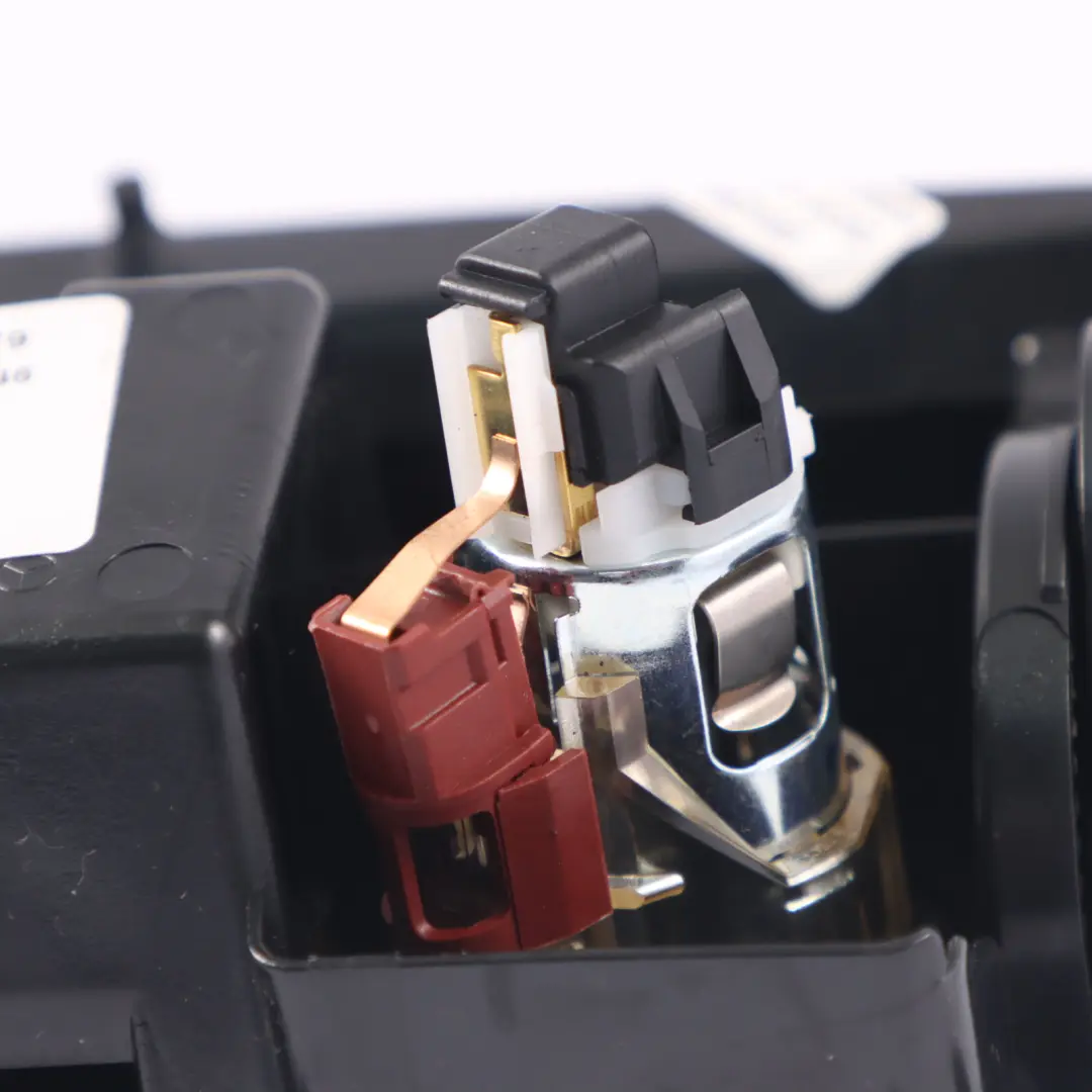 Centre Consola Storage Compartment Ashtray to Mercedes W246 with Part number A2468100179 Mercedes W246 Centre Consola Storage Compartment Ashtray - SKU A2468100179 - Part number A2468100179