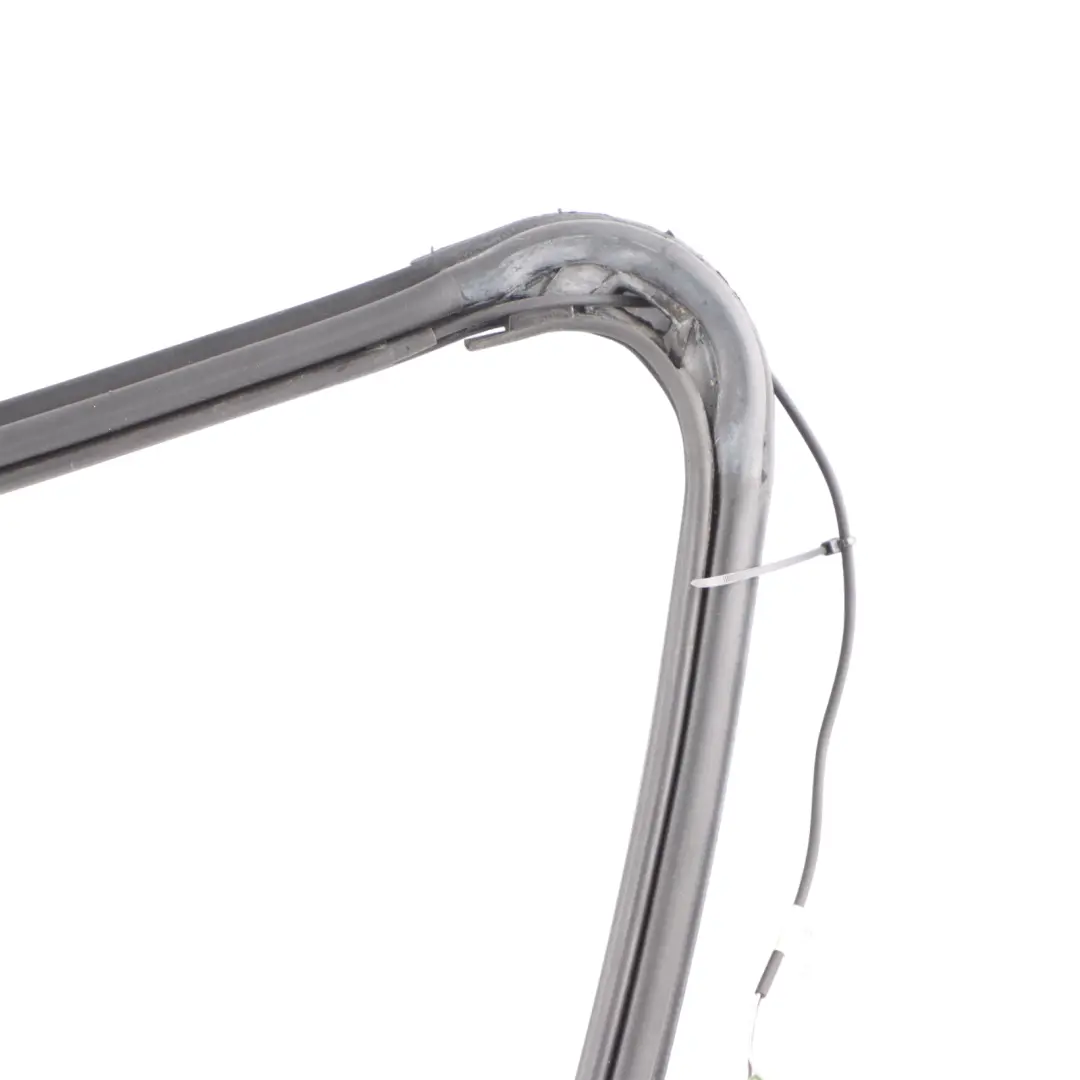 Seal Gasket Rear Right O/S Quarter Window Glass A2516702419 to Mercedes V251 with Part number A2516702039 Mercedes V251 Seal Gasket Rear Right O/S Quarter Window Glass A2516702419 - SKU A2516702039 - Part number A2516702039