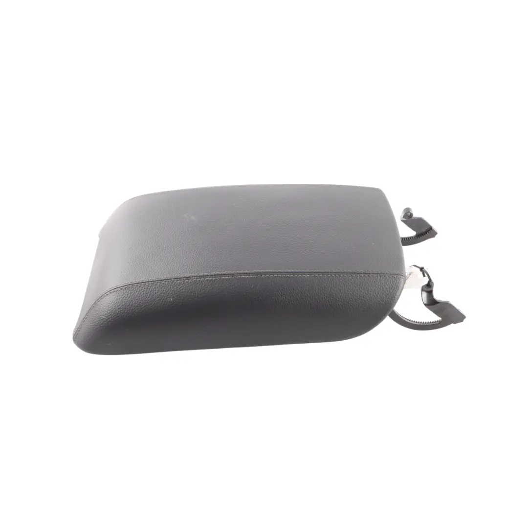 Tapa Reposabrazos Consola Central Cuero Negro para Mercedes V251 con número de pieza A2516801739 Mercedes V251 Tapa Reposabrazos Consola Central Cuero Negro - SKU A2516801739 - Número de pieza A2516801739
