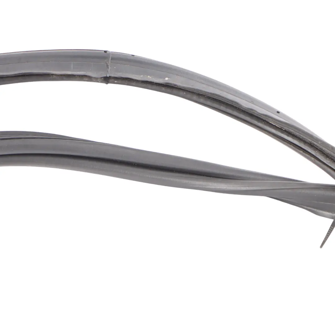 Junta de goma sellado maletero portón trasero para Mercedes V251 con número de pieza A2517400778 Mercedes V251 Junta de goma sellado maletero portón trasero - SKU A2517400778 - Número de pieza A2517400778