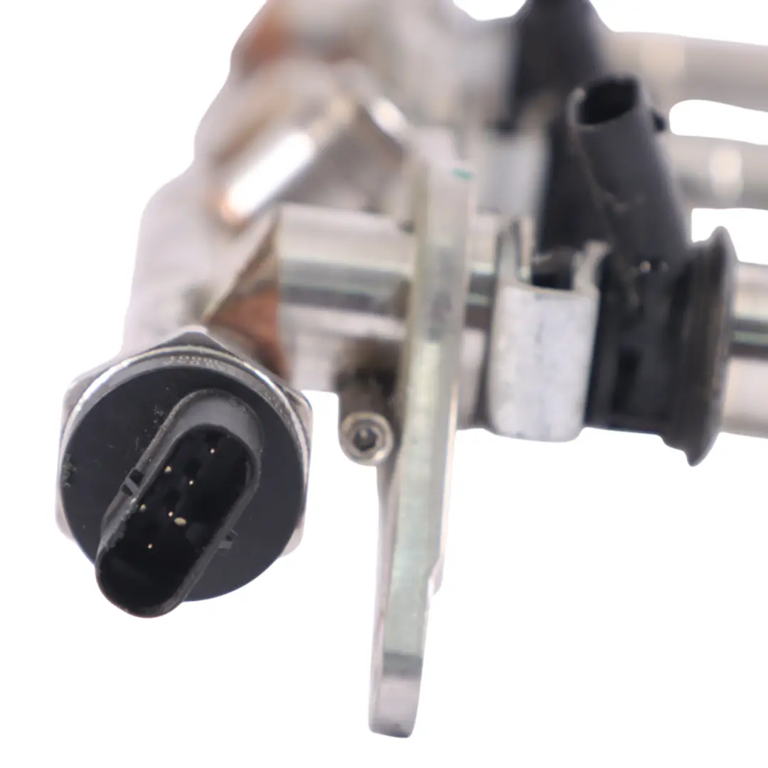 carburant Rail de pression Injecteur Nozzle pour Mercedes C204 Injection à propos du numéro de pièce A2760703995 Mercedes C204 Injection carburant Rail de pression Injecteur Nozzle - SKU A2760703995 - Numéro de pièce A2760703995