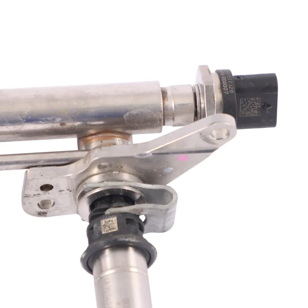 carburant Rail de pression Injecteur Nozzle pour Mercedes C204 Injection à propos du numéro de pièce A2760703995 Mercedes C204 Injection carburant Rail de pression Injecteur Nozzle - SKU A2760703995 - Numéro de pièce A2760703995