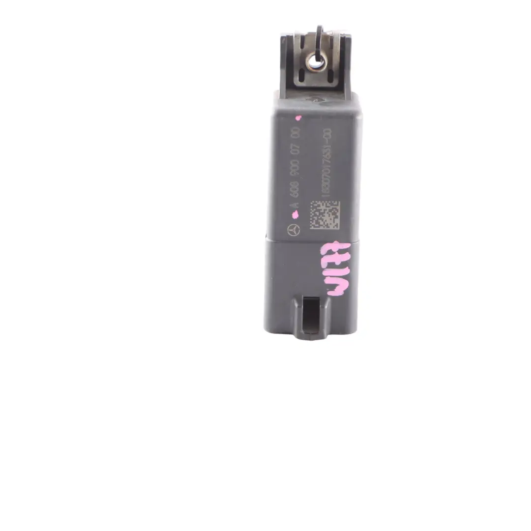 Kraftstofffilter-Heizung-Relais-Modul für Mercedes W177 mit Teilenummer A6089000700 Mercedes W177 Kraftstofffilter-Heizung-Relais-Modul - SKU A6089000700 - Teilenummer A6089000700