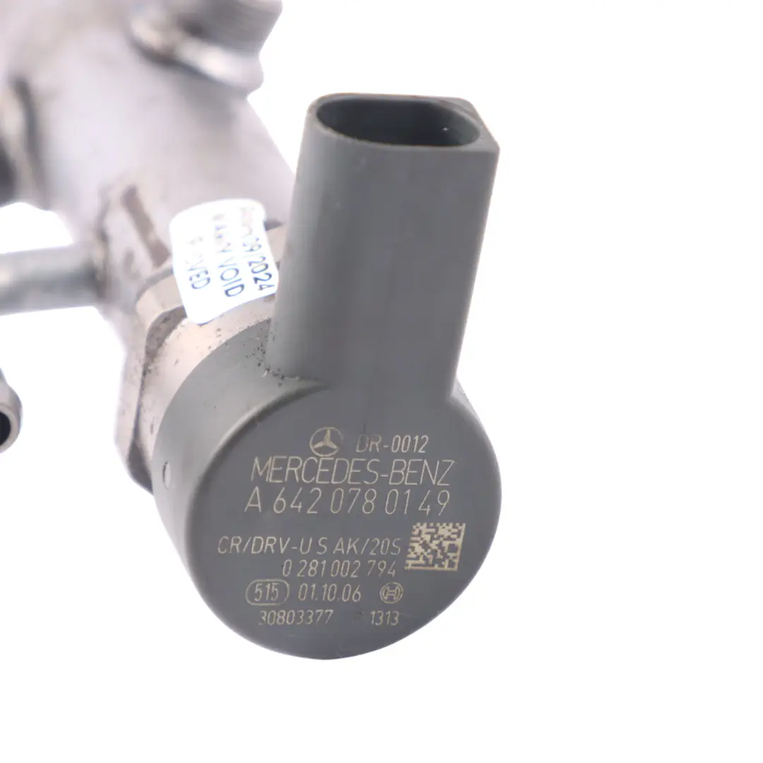 Capteur de rampe d'injection de carburant pour Mercedes W164 OM629 Diesel à propos du numéro de pièce A6290700795 Mercedes W164 OM629 Diesel Capteur de rampe d'injection de carburant - SKU A6290700795 - Numéro de pièce A6290700795