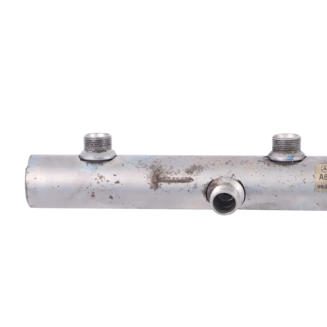 Kraftstoffverteiler Rechts Einspritzschiene für Mercedes W164 OM629 mit Teilenummer A6290701695 Mercedes W164 OM629 Kraftstoffverteiler Rechts Einspritzschiene - SKU A6290701695 - Teilenummer A6290701695