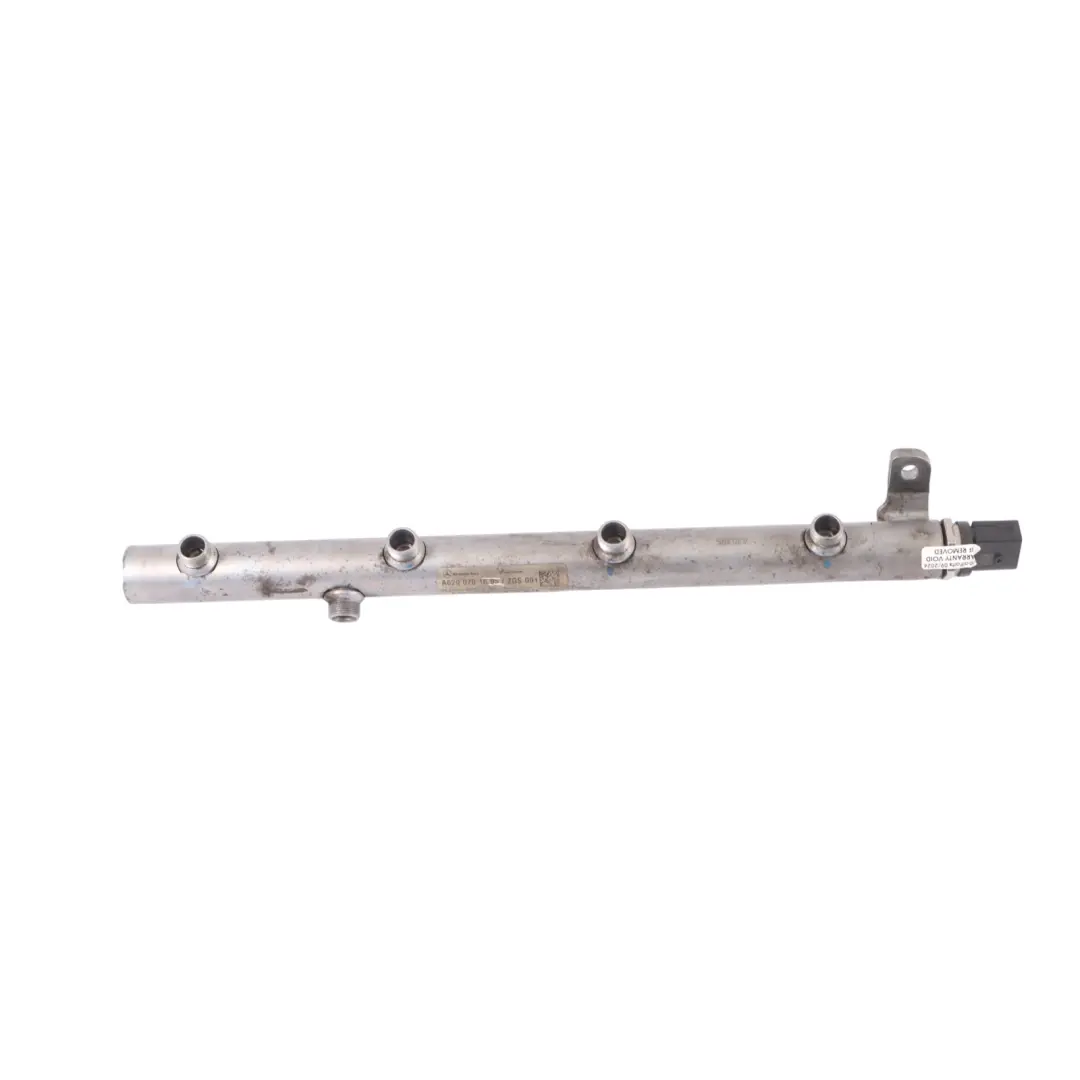 Distributor Right O/S Injection Rail to Mercedes W164 Diesel OM629 Fuel with Part number A6290701695 Mercedes W164 Diesel OM629 Fuel Distributor Right O/S Injection Rail - SKU A6290701695 - Part number A6290701695