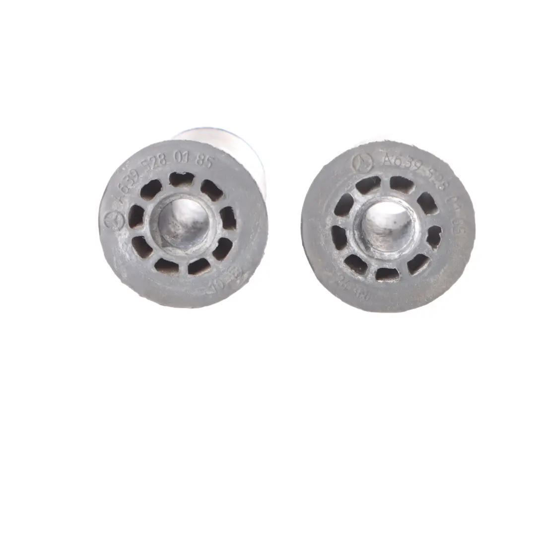 Satz von Luftfiltergehäuse Box Halter Gummibuchsen für Mercedes W906 mit Teilenummer A6395280185 Mercedes W906 Satz von Luftfiltergehäuse Box Halter Gummibuchsen - SKU A6395280185 - Teilenummer A6395280185