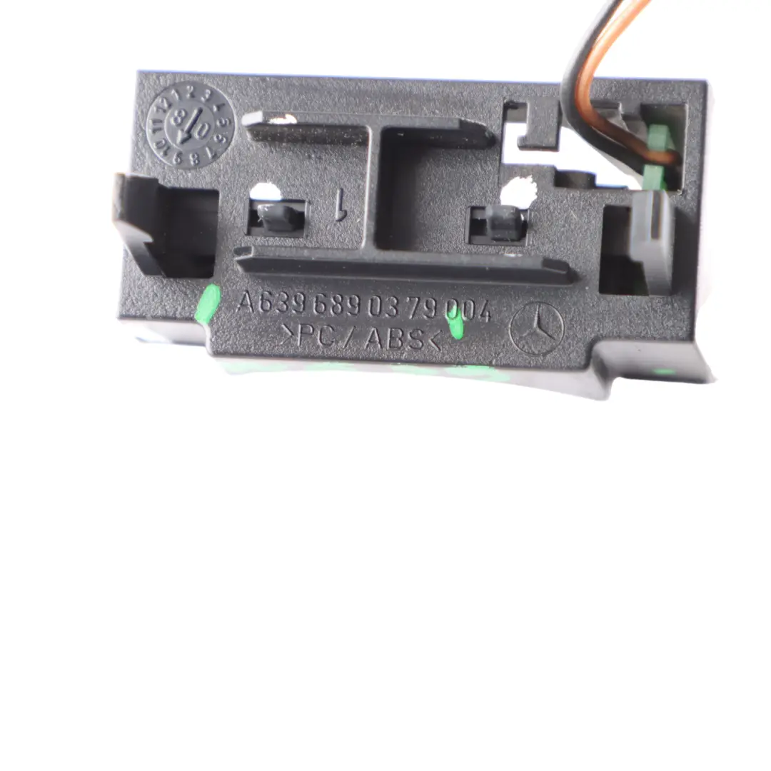 Radio Fan Adapter Control Unit Module to Mercedes Viano Vito W639 with Part number A6396890379 Mercedes Viano Vito W639 Radio Fan Adapter Control Unit Module - SKU A6396890379 - Part number A6396890379