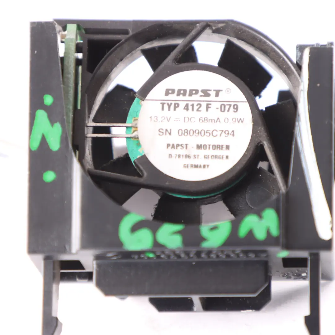 Module contrôle l'adaptateur ventilateur radio pour Mercedes Vito W639 à propos du numéro de pièce A6396890379 Mercedes Vito W639 Module contrôle l'adaptateur ventilateur radio - SKU A6396890379 - Numéro de pièce A6396890379