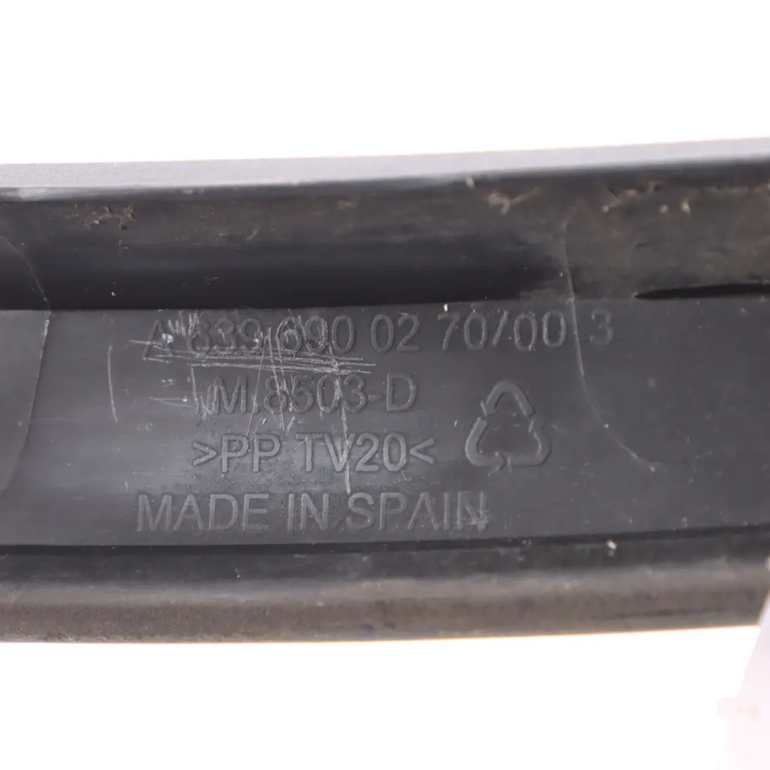 Couvre Rail De Toit Bande De Garniture Avant Droite pour Mercedes W639 à propos du numéro de pièce A6396900270 Mercedes W639 Couvre Rail De Toit Bande De Garniture Avant Droite - SKU A6396900270 - Numéro de pièce A6396900270