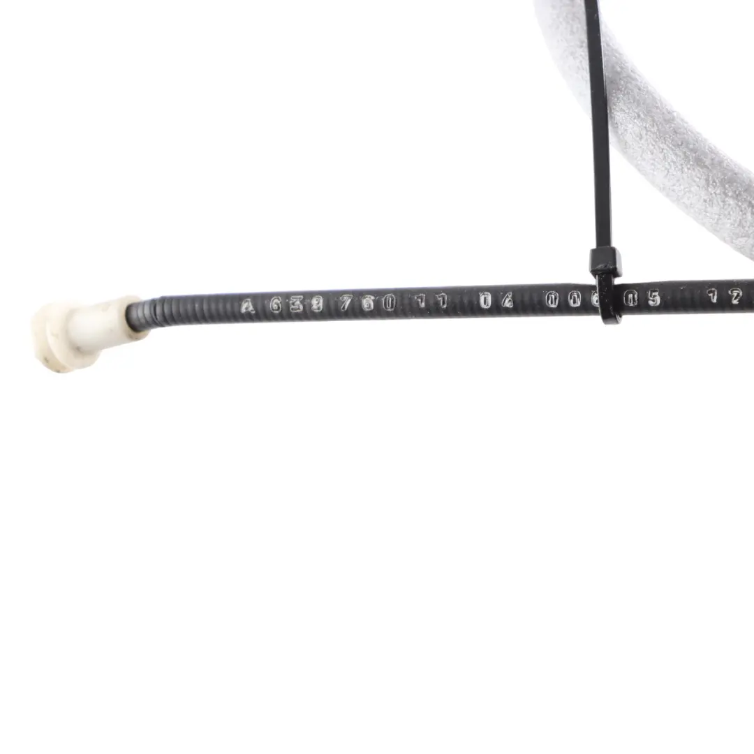 Porta Posteriore Bowden Cavo Rilascio Superiore Destro per Mercedes W639 con numero di parte A6397601104 Mercedes W639 Porta Posteriore Bowden Cavo Rilascio Superiore Destro - SKU A6397601104 - Numero di parte A6397601104