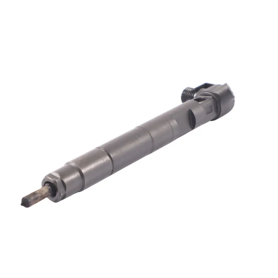 OM651 Wtrysk Wtryskiwacz Paliwa do Mercedes W176 o numerze A6510701387 Mercedes W176 OM651 Wtrysk Wtryskiwacz Paliwa - SKU A6510701387 - Numer Części A6510701387